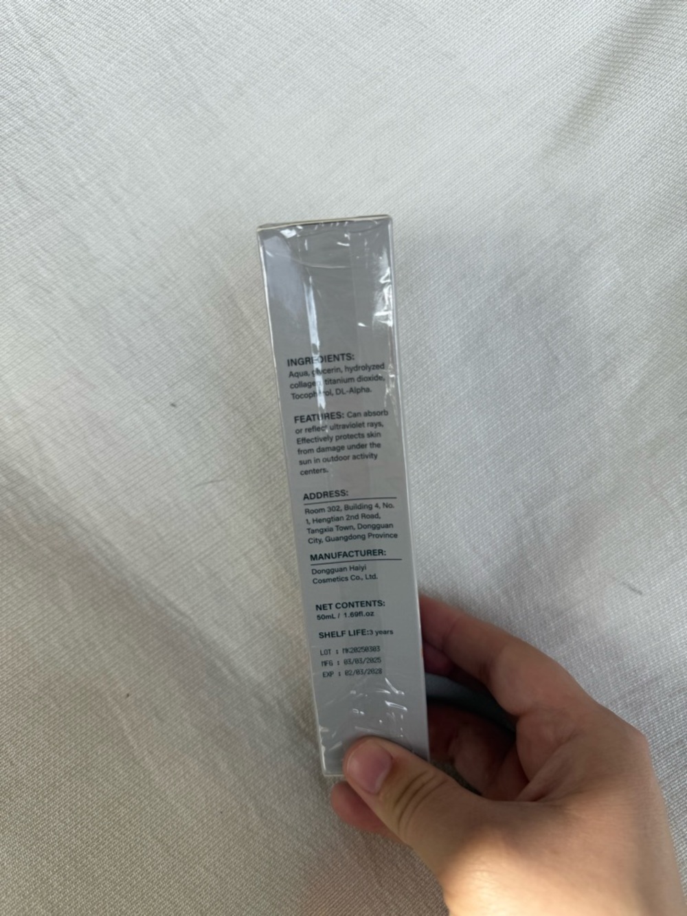 Universal Moisturizing Sunscreen SPF 50 - Picture 4 of 4